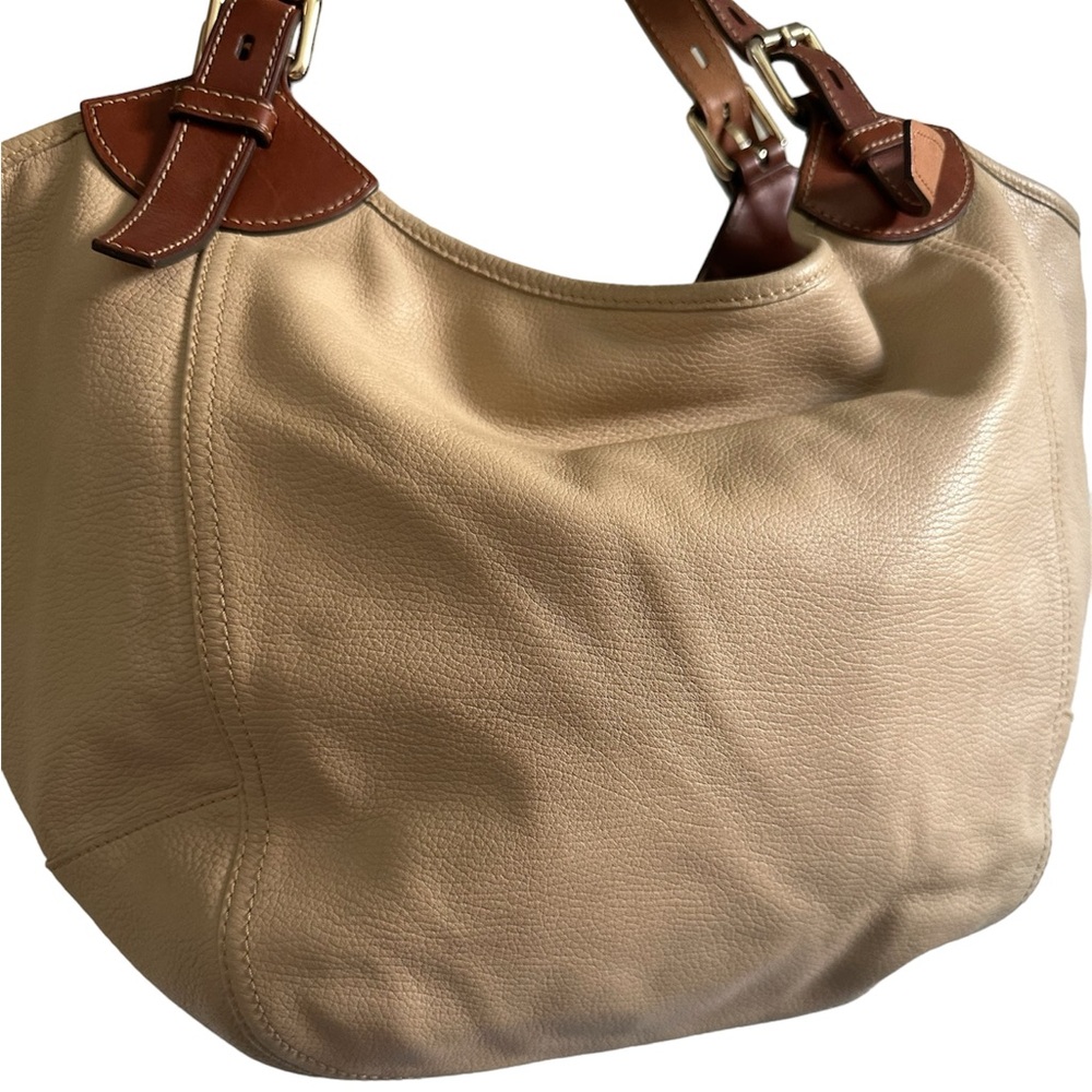 Dooney Bourke Large Tan Soft Pebbled Leather Handbag - Picture 2 of 8